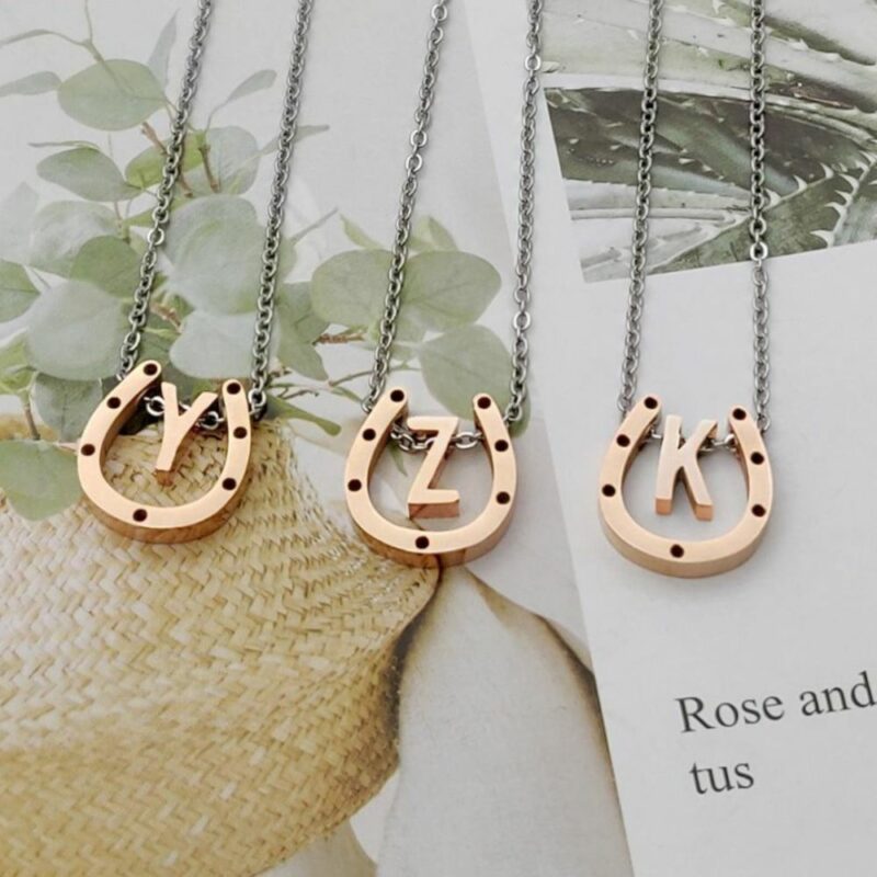 collier fer a cheval personnalise